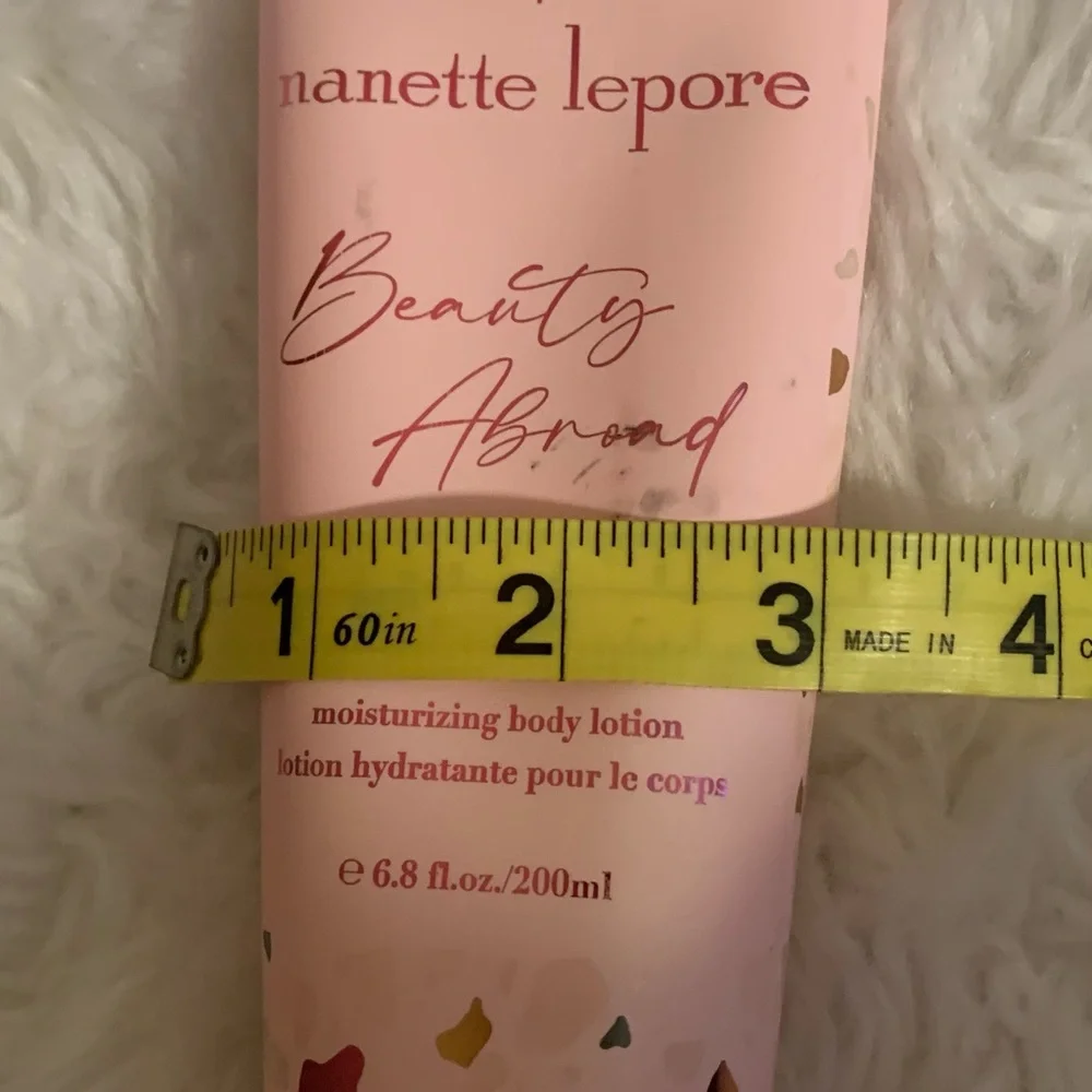 NANETTE LEPORE 6.8 oz. Beauty Abroad body lotion (sealed) New unopened